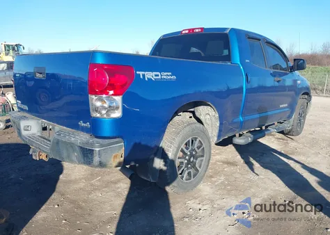 2007 Toyota Tundra Sr5 5.7L V8 z USA, uszkodzony, nr VIN 5TBBV541X7S471213
